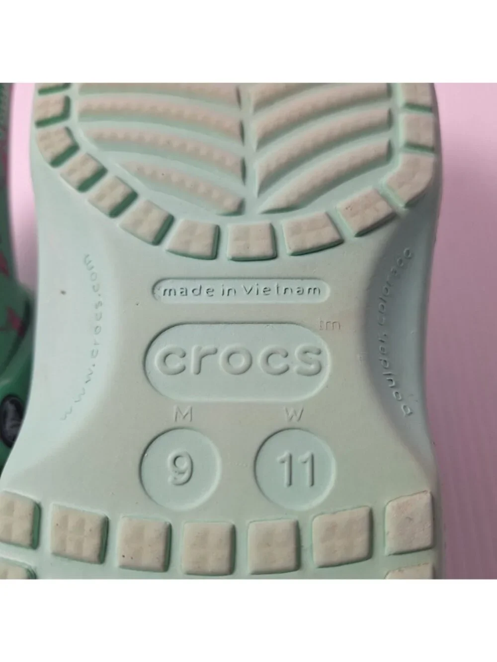 CROCS CLASSIC TEAL PINK FLAMINGOS SLIP ON SANDALS SHOES SLIDES M=9 W=11 CASUAL - Picture 9 of 11